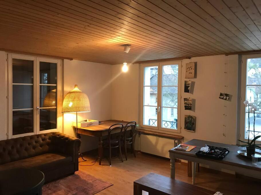 Simple Flat 72 M2 In The Centre Of Burgdorf With Private Parkingアパートメント エクステリア 写真