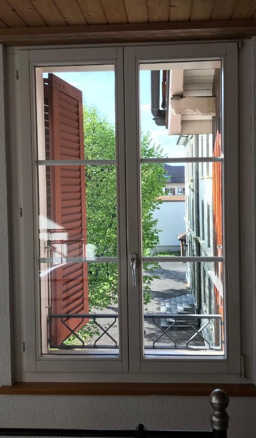 Simple Flat 72 M2 In The Centre Of Burgdorf With Private Parkingアパートメント エクステリア 写真