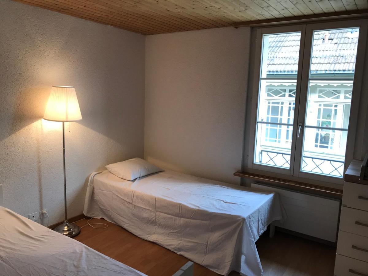 Simple Flat 72 M2 In The Centre Of Burgdorf With Private Parkingアパートメント エクステリア 写真