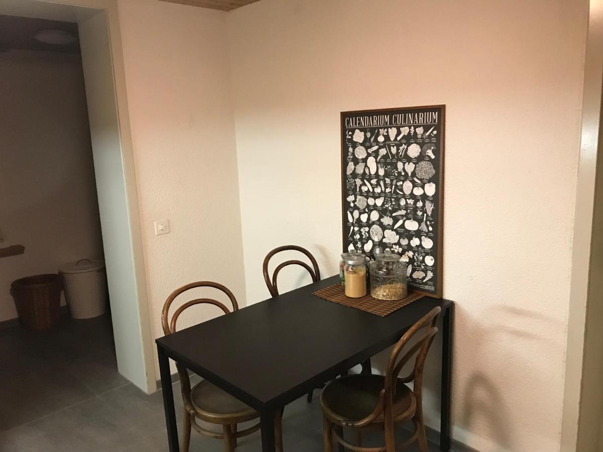 Simple Flat 72 M2 In The Centre Of Burgdorf With Private Parkingアパートメント エクステリア 写真